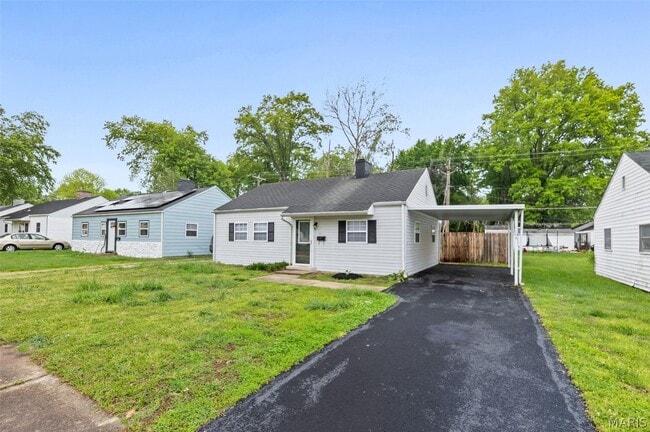 Building Photo - 1104 Bel Aire Dr