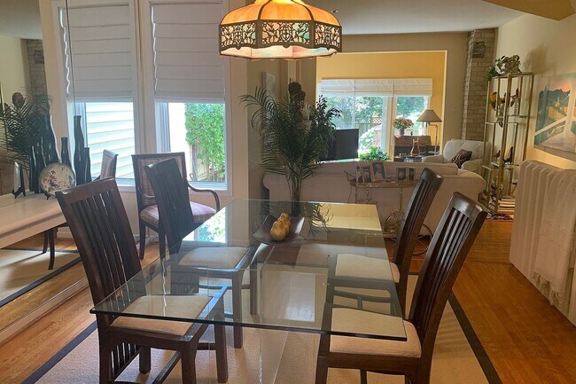 Photo - 218 De Grassi St