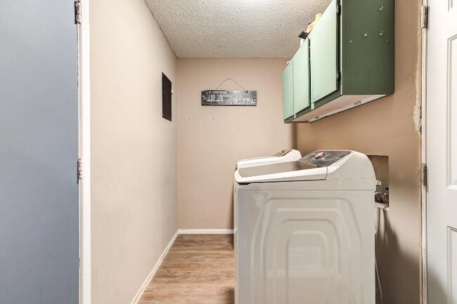 Photo - 5413 45th St