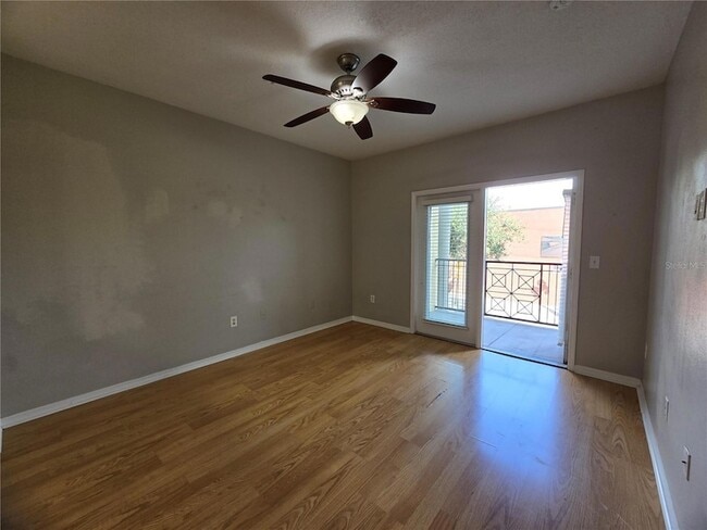 Photo - 1910 E Palm Ave Unidad 11210