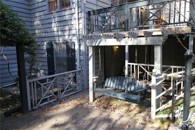 Building Photo - 2054 E Roxboro Rd NE Rental