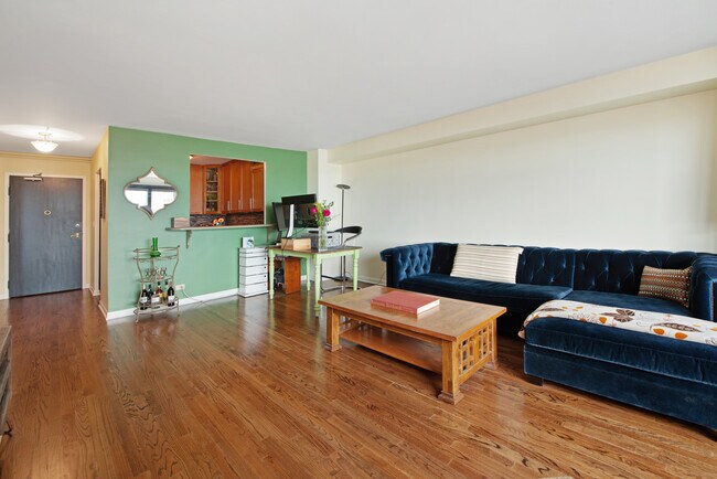 Photo - 3100 N Lake Shore Dr Unit 911