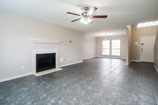 Photo - 28710 Sedgefield St