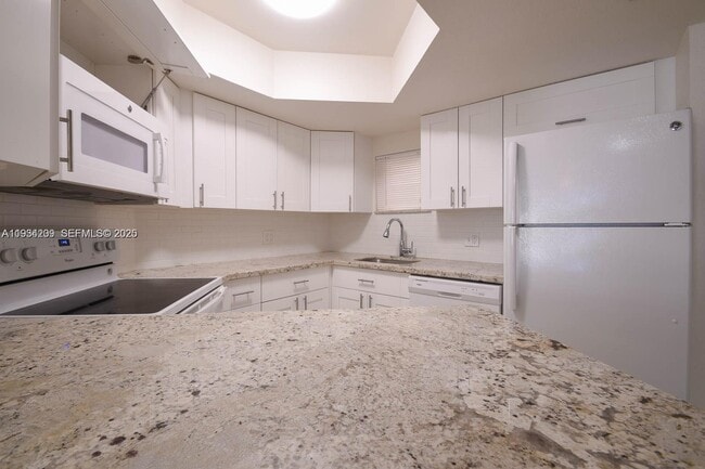 Photo - 8215 Lake Dr Unit 504