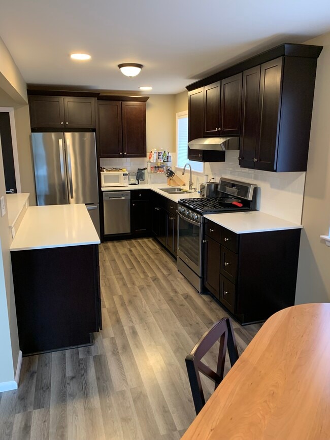 Kitchen - 7008 W Lloyd St House
