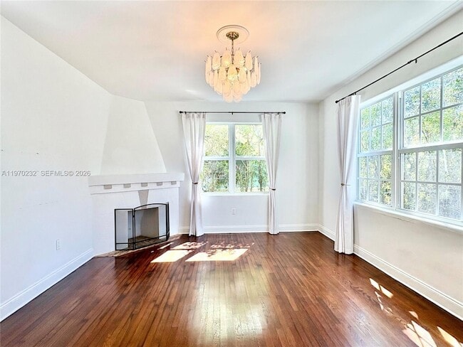 Building Photo - 1027 Euclid Ave Unit 1