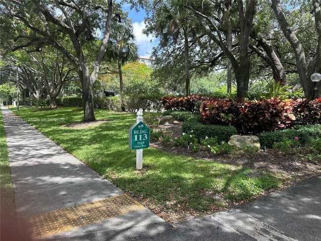 Photo - 3520 Oaks Way Unit 108