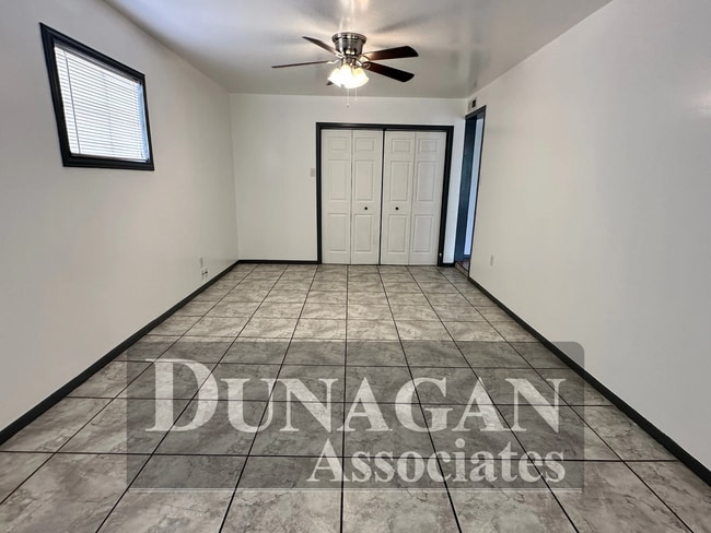 Photo - Spacious Pet Friendly, 3 bed/1 bath with Den.