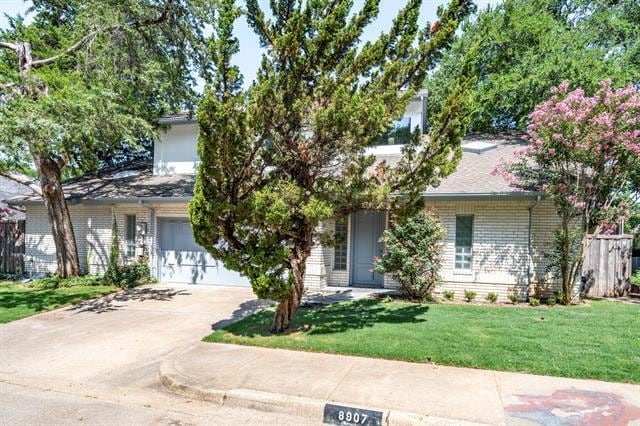 Photo - 8907 Club Creek Cir