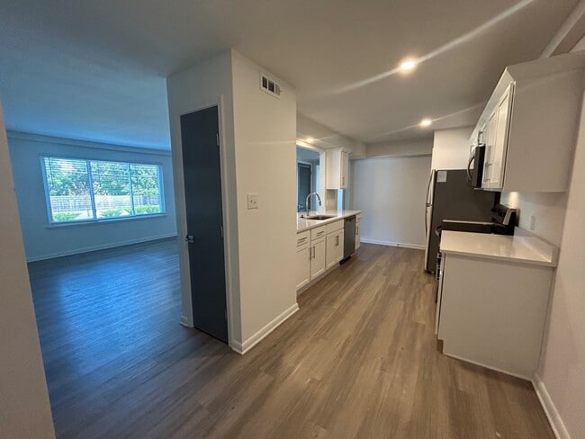 Peakland Apartments