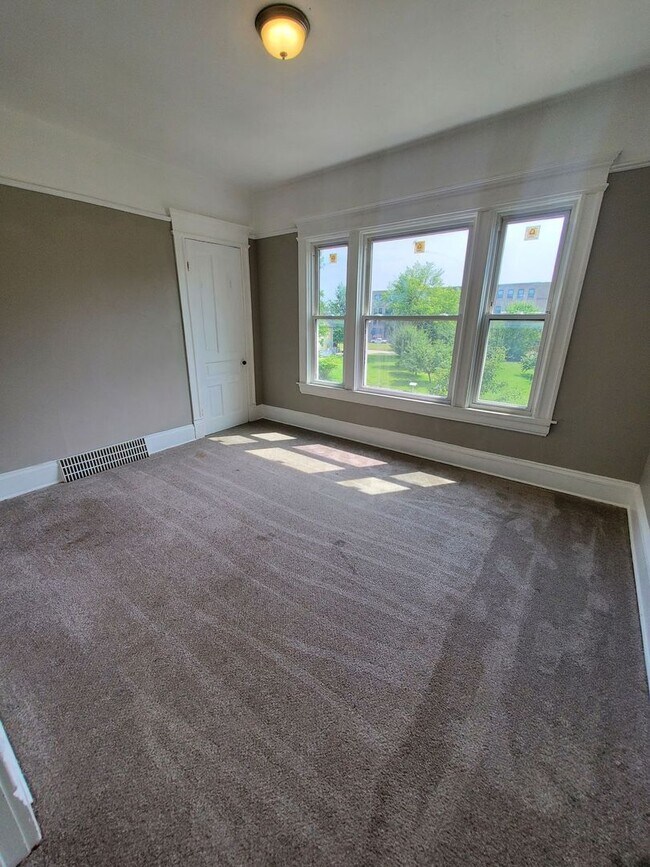 Photo - 2201-2203-2203 N 32nd St Unit 2203 (Upper)