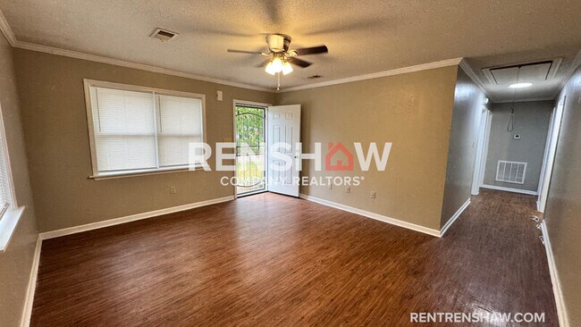 Photo - 127 Navy Cir