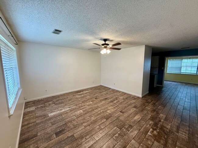Photo - 1116 W Nettleton Ave