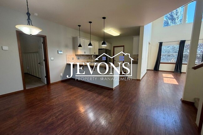 Photo - 1406 S 79th Ave