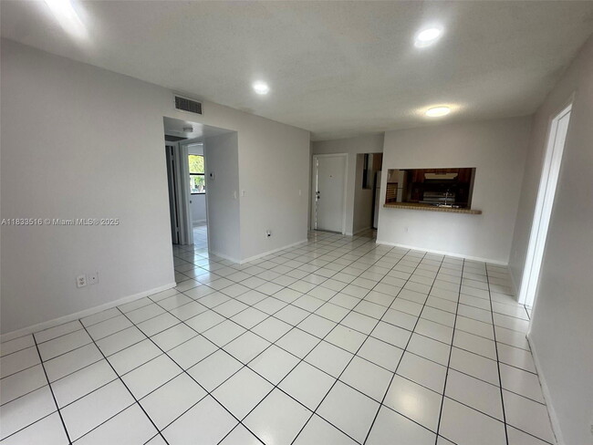 Building Photo - 9808 Hammocks Blvd Unit 20423 Rental