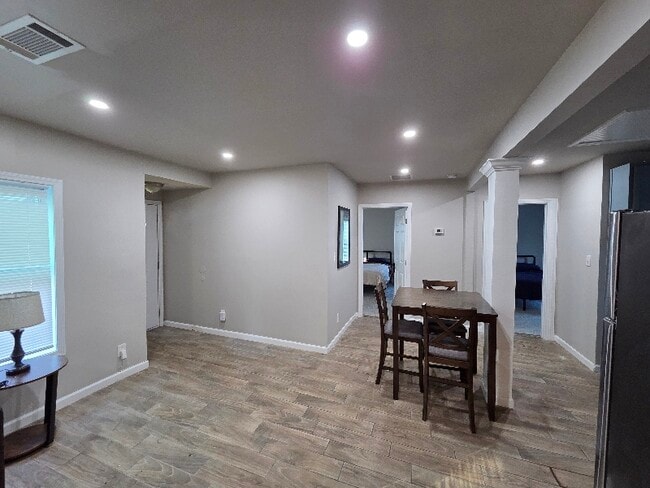 Photo - 2793 Suwanee Ave