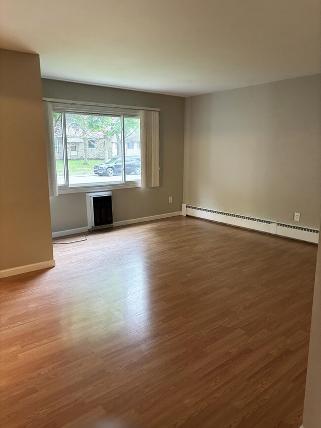 Photo - Chelsea Downtown Area 3-bedroom Ranch