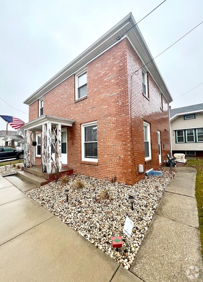 Building Photo - 2224 Taylor Ave Unit 1 Rental