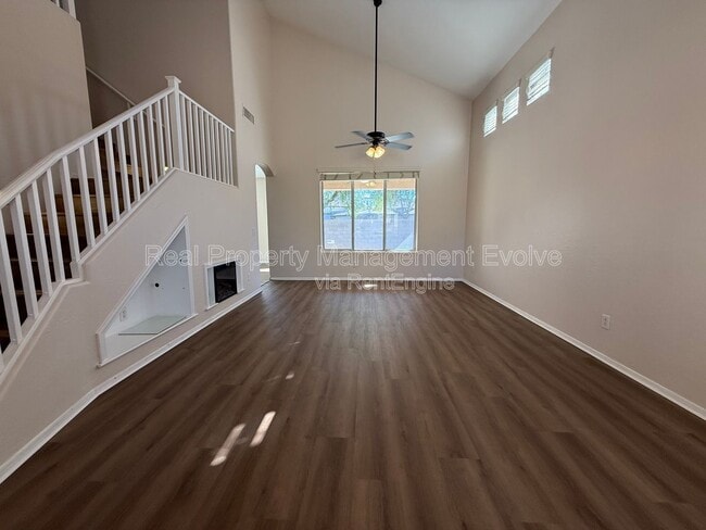 Photo - 1677 S Peppertree Dr