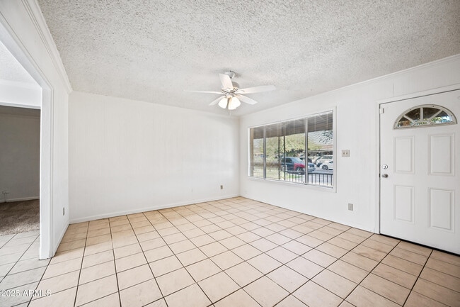 Photo - 2208 N 47th Ln