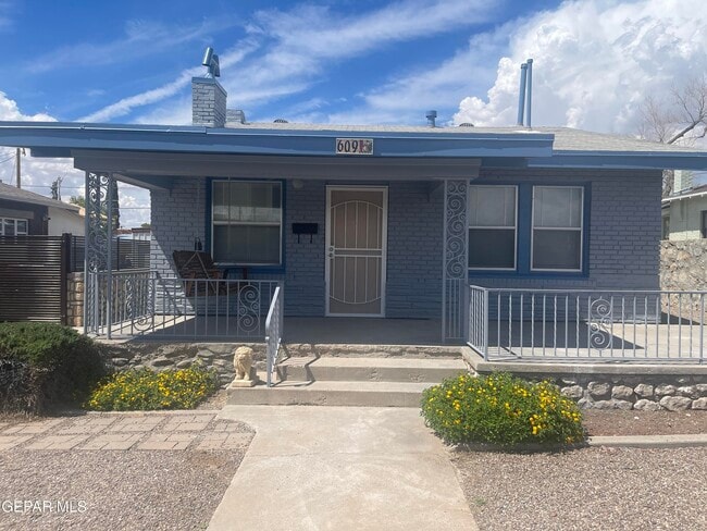 Building Photo - 609 E Robinson Ave Rental