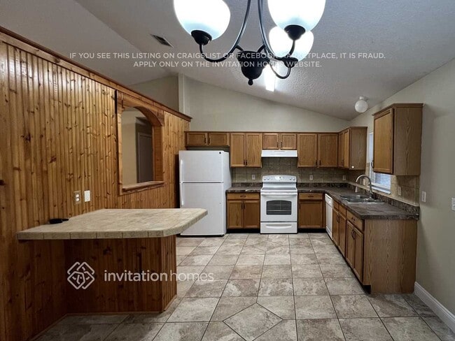 Photo - 423 Woodview Dr