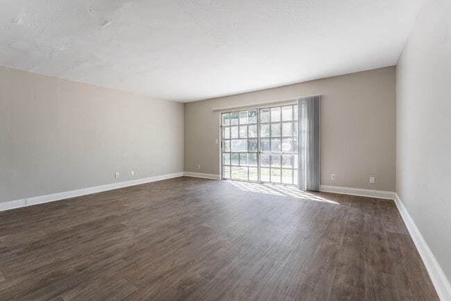 Photo - Kings Trail Apartment Homes