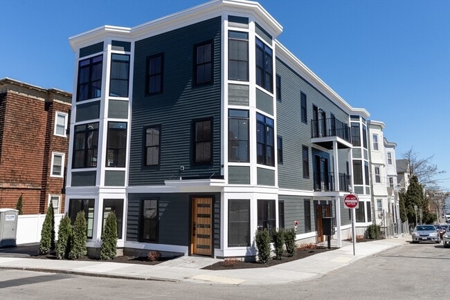 Building Photo - 30 Clifton St Unit 30B