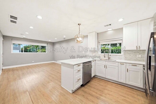 Photo - 27w180 Cooley Ave