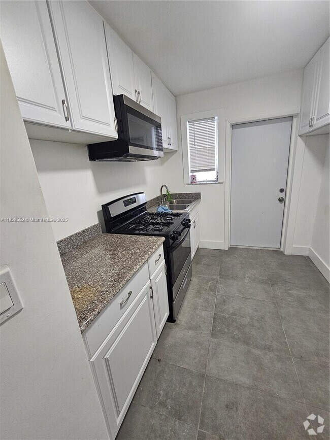 Building Photo - 7825 Crespi Blvd Unit 2 Rental