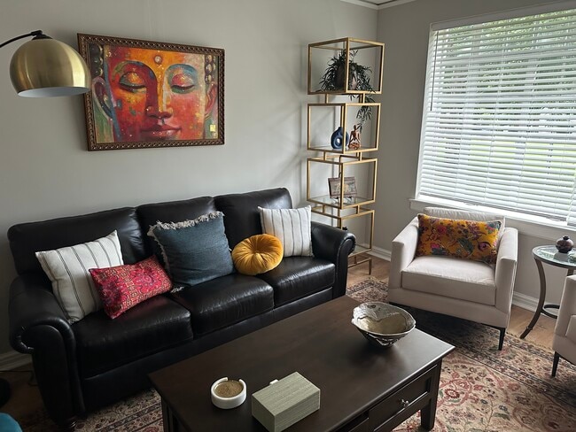 Photo - 1700 N Elm St Unit L2