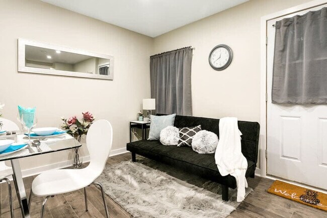 Photo - 57 Avenue Duluth O Unit FL2-ID1332409P