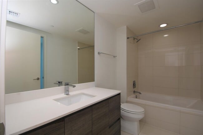 Photo - 1100 S Miami Ave Unidad 2207