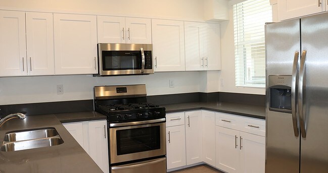 Photo - Bellaire Crest