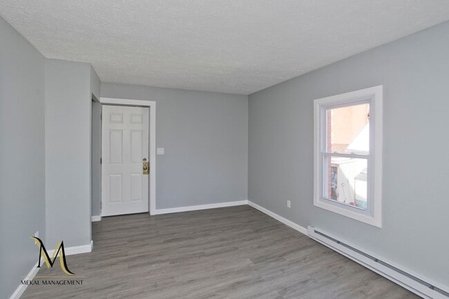 Photo - 129-131 Center Street Unit Second Floor