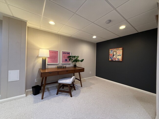 Photo - 9736 Flagstone Way