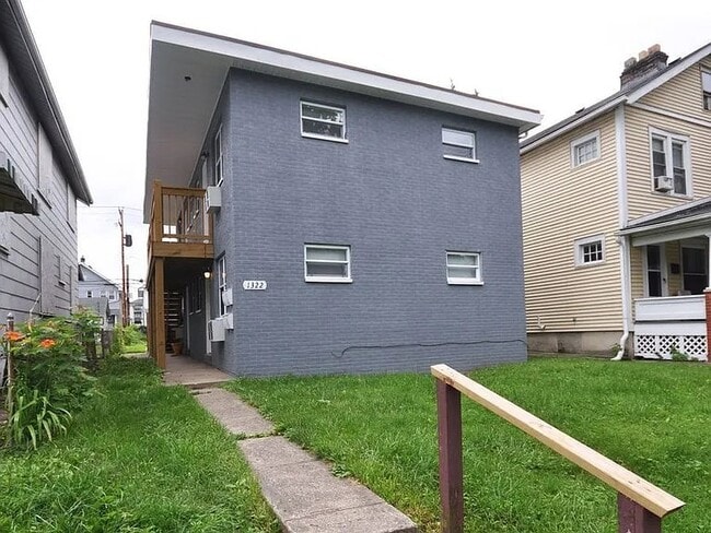 Building Photo - 1322 N 5th St