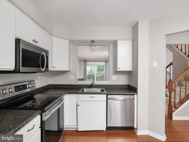 Photo - 43 Parkhill Pl