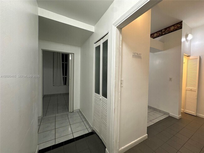 Photo - 7420 W 20th Ave Unidad 446