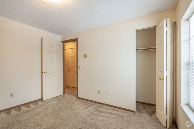 2BD 1BA w/Loft 864 - 972 sq. ft