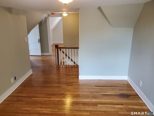 Photo - 31 Bellevue St