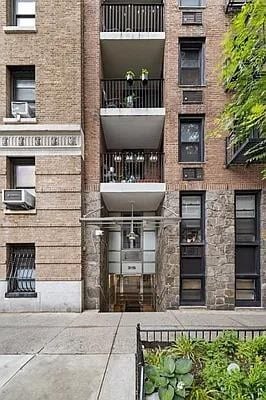 Photo - 315 W 55th St Unidad 1D