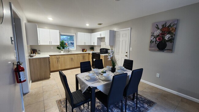 Photo - 2 Hazelwood Cir