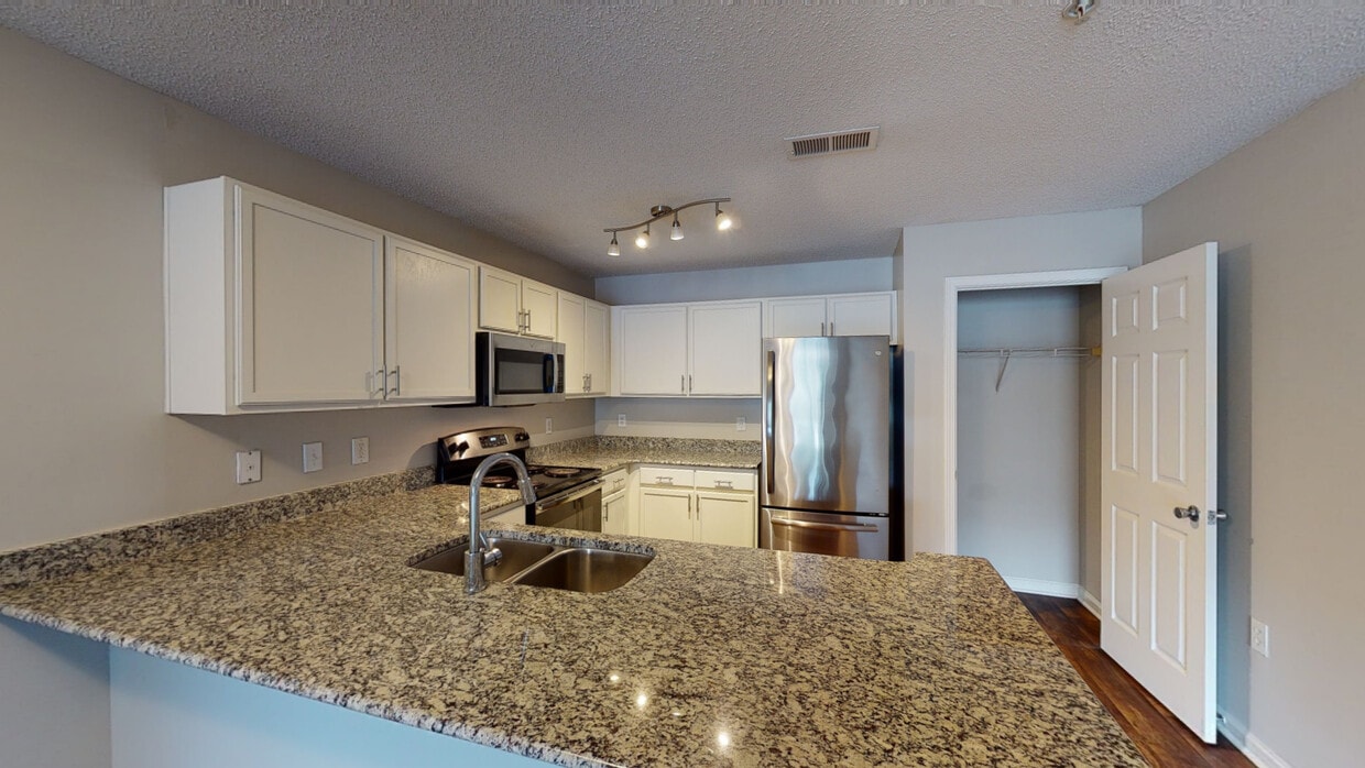 Photo - Summerlin Ridge Apartments