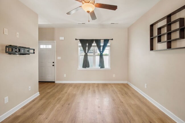 Photo - 511 Justice Farm Dr