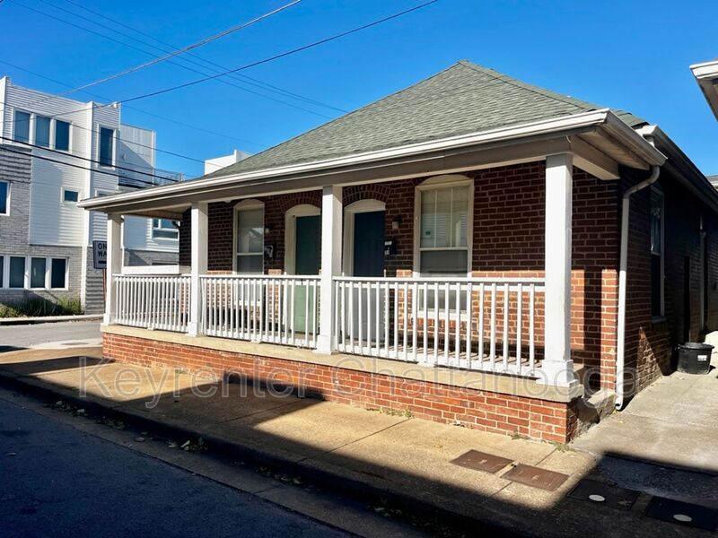 Photo - 83 East 17th St