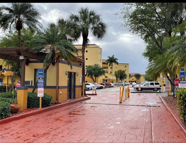 Photo - 14931 SW 82nd Ln Unit 302