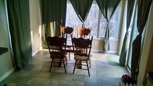 708 Middle Tpke