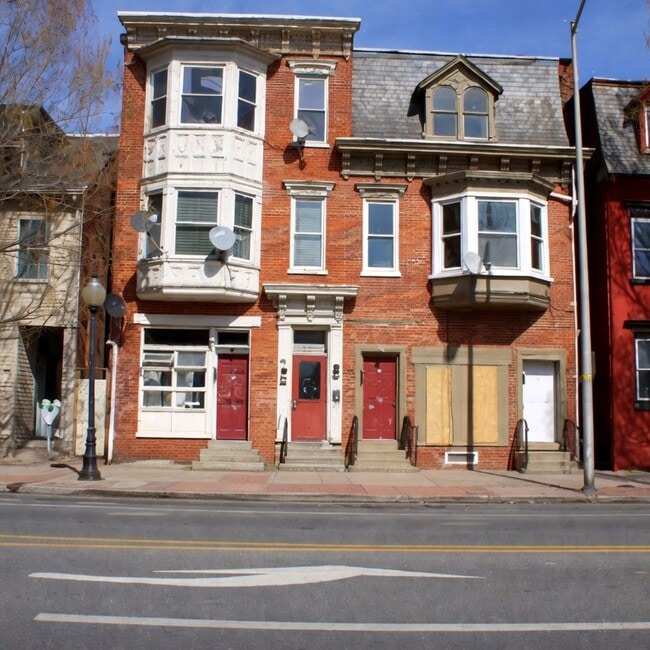 Building Photo - Walkable One Bedroom in York City