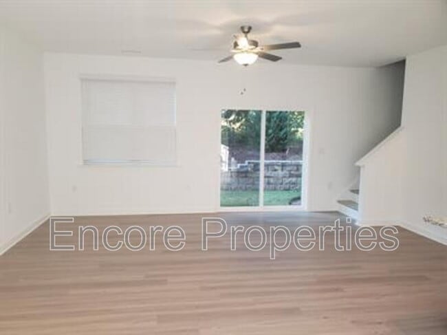 Photo - 137 Orvis Dr